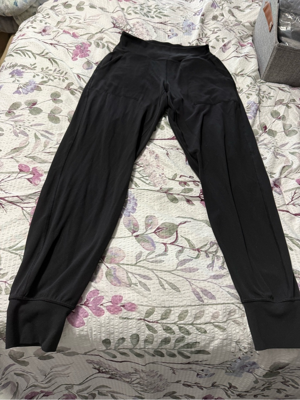 lululemon athletica Black Track Joggers D10